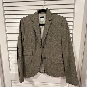 J Crew women’s tweed blazer with elbow patches. Size 6